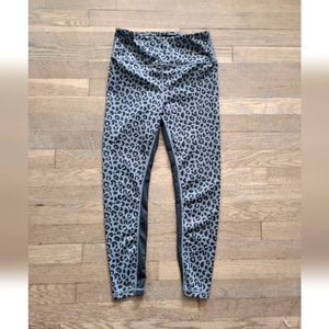 All Fenix Grey Cheetah Animal Print Leggings Womens Medium